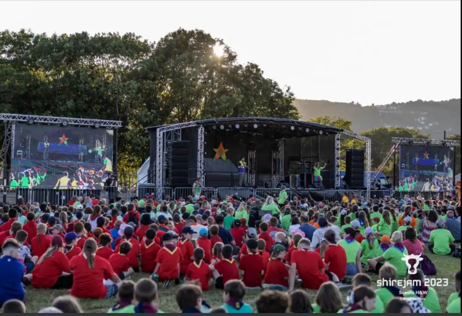 Shirejam stage